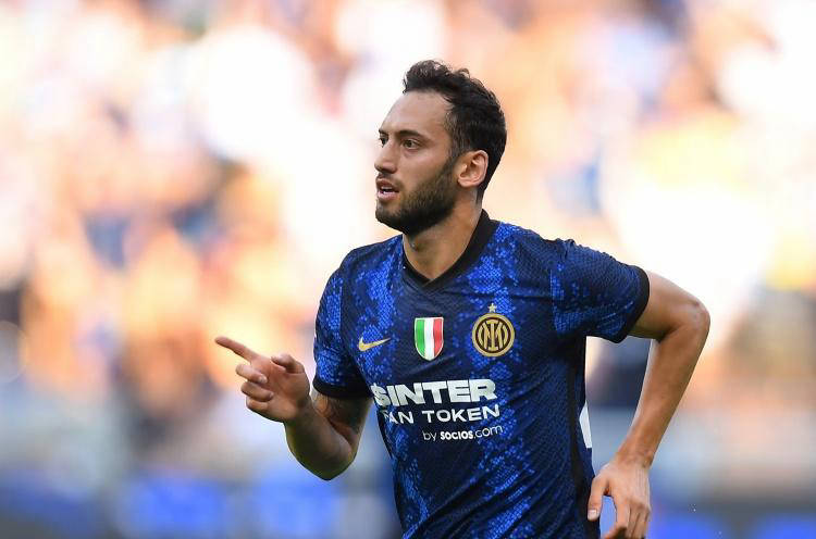 意甲最新动态：米兰欲签下布鲁日中场，那不勒斯大举引援