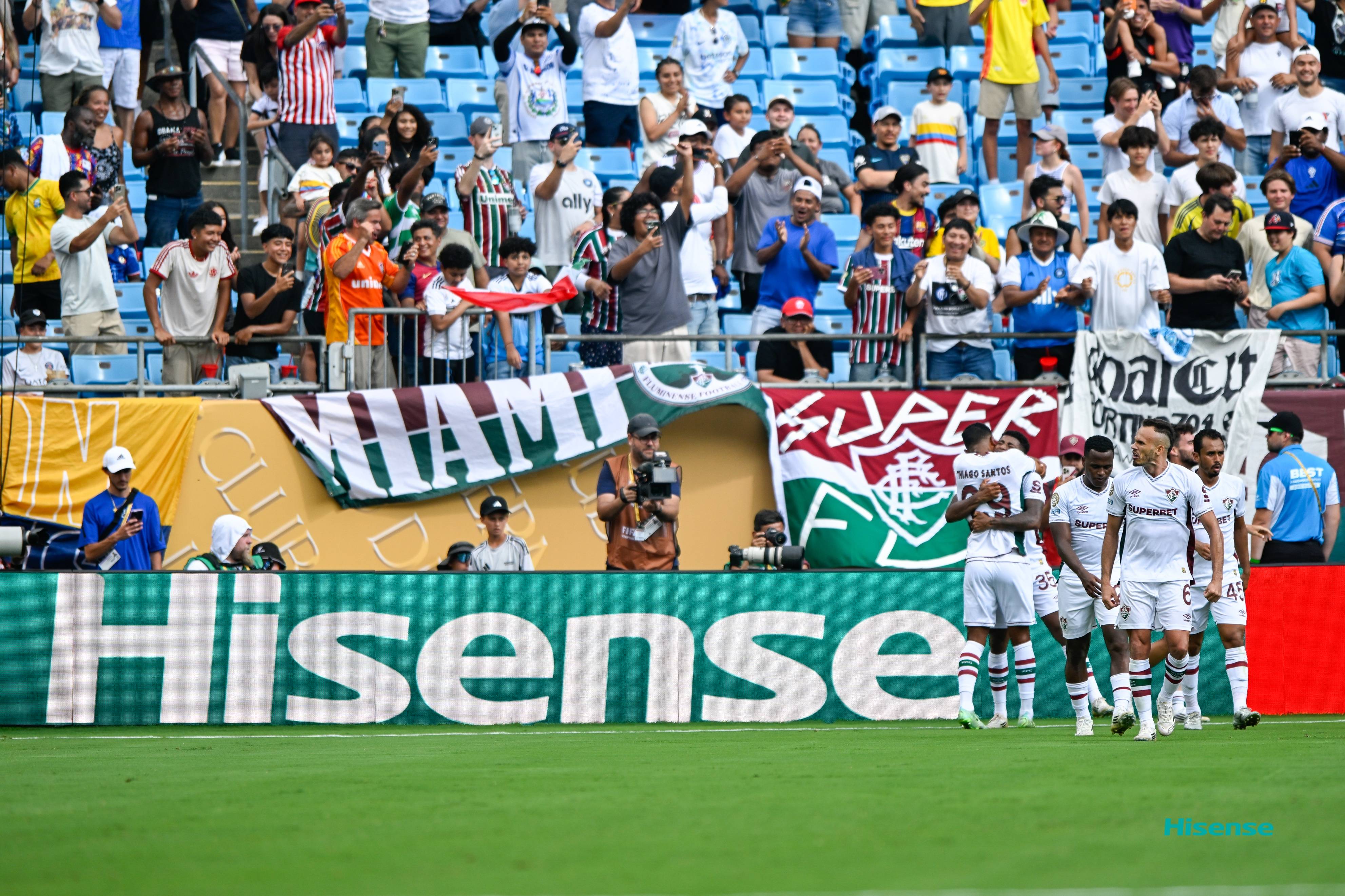 0-2！欧冠亚军轰然倒下！阿根廷巨星炮轰队友：不认真踢的请离开