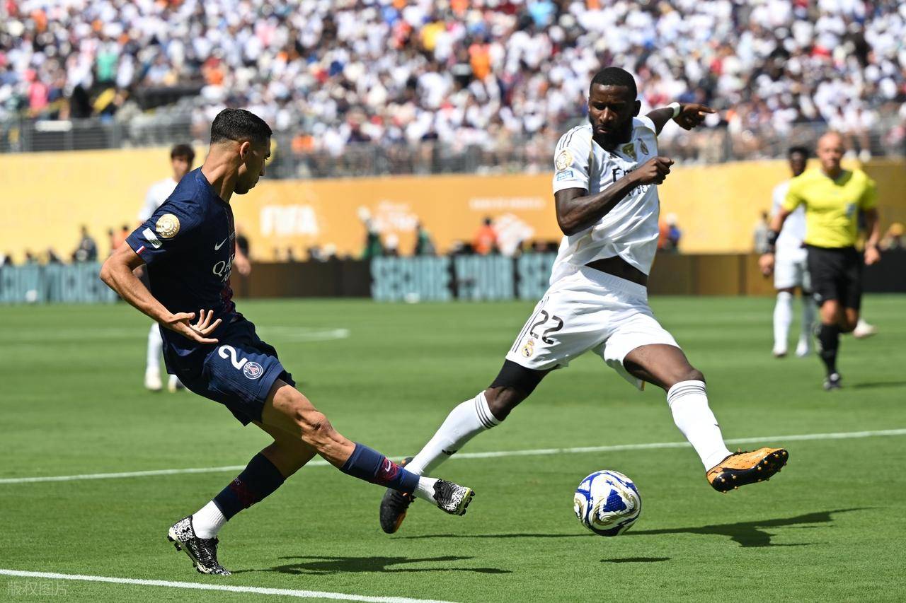 0：4脆败！姆巴佩郁闷到爆刚来皇马一年老东家眼瞅就要夺6冠王